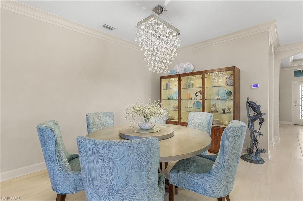 Image 12 of property listing at 2736 Lambay CT, Cape Coral, FL 33991