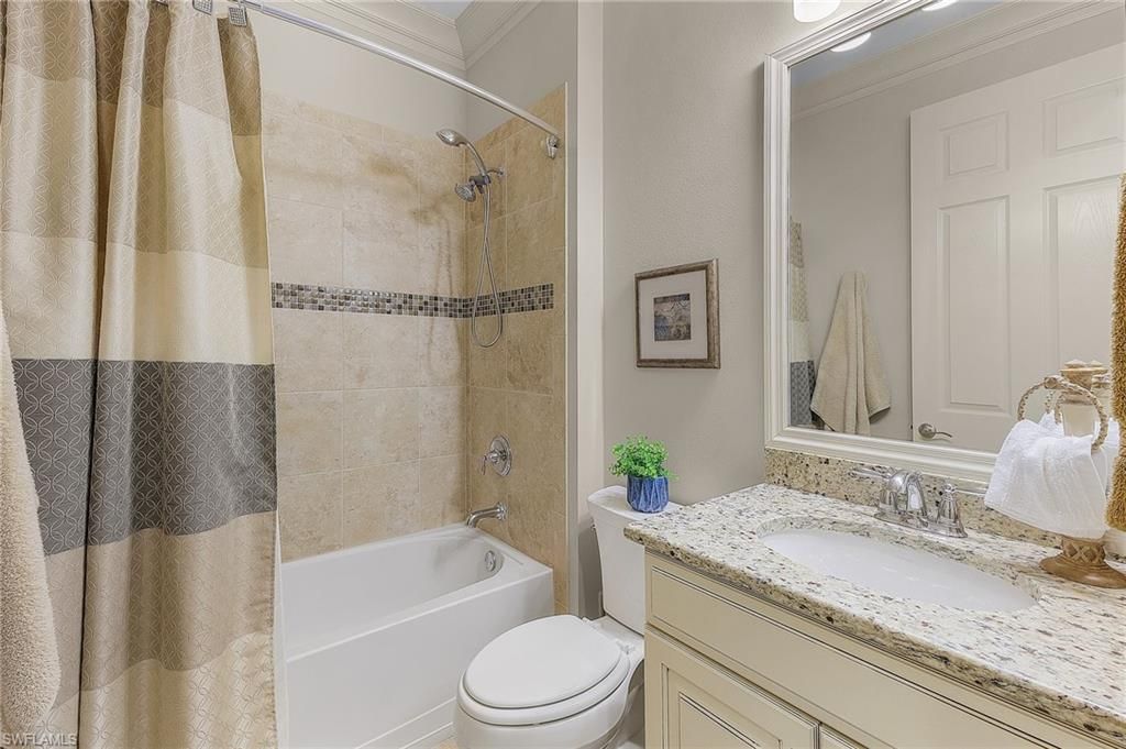 Image 18 of property listing at 2736 Lambay CT, Cape Coral, FL 33991