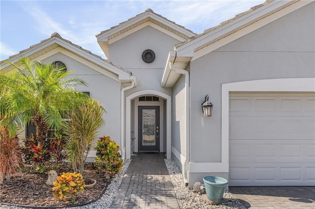 2736 Lambay CT, CAPE CORAL, FL 33991 — photo 2