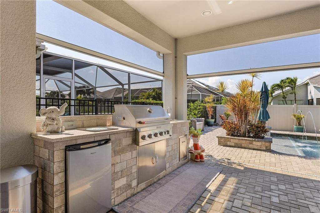 Image 29 of property listing at 2736 Lambay CT, Cape Coral, FL 33991