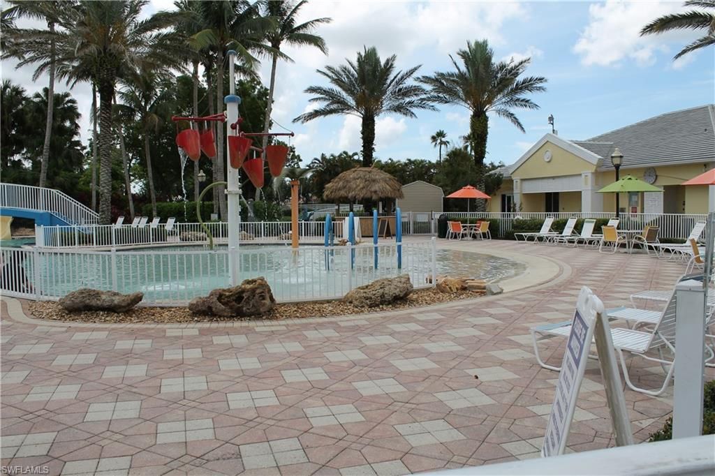 Image 39 of property listing at 2736 Lambay CT, Cape Coral, FL 33991