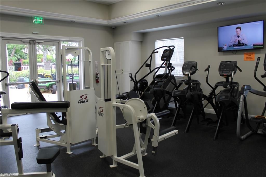 Image 42 of property listing at 2736 Lambay CT, Cape Coral, FL 33991