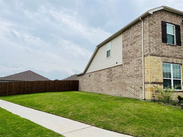 1320 Lackley Drive, Fort Worth, TX 76131