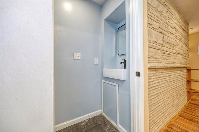 11 Brook St A, Coraopolis, PA 15108