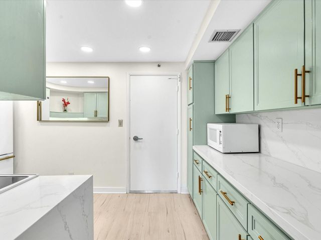 3300 NE 36th Street 220, Fort Lauderdale, FL 33308