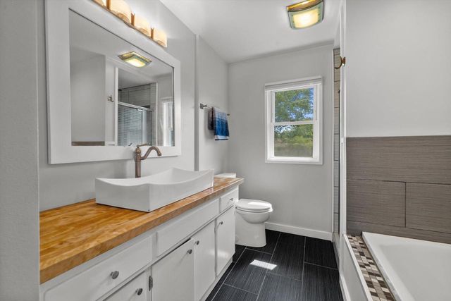 1411 Spring Valley DRIVE, Racine, WI 53405