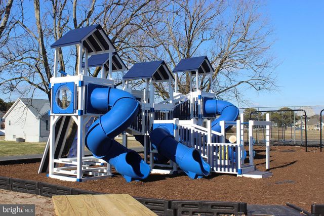 52 LONGBOAT CT, Greenbackville, VA 23356