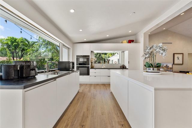 520 Bay Point Road, Miami, FL 33137