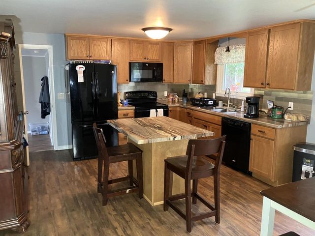 N2709 LIND LANE, Waupaca, WI 54981