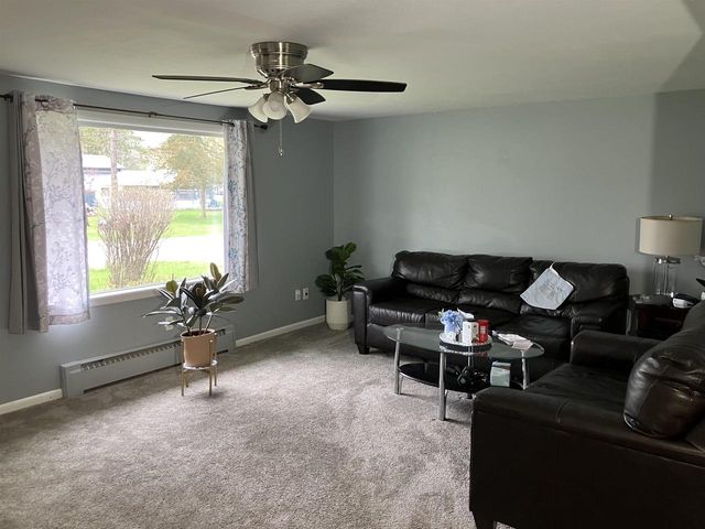 N2709 LIND LANE, Waupaca, WI 54981