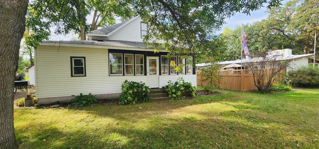 1209 1st Street, Princeton, MN 55371