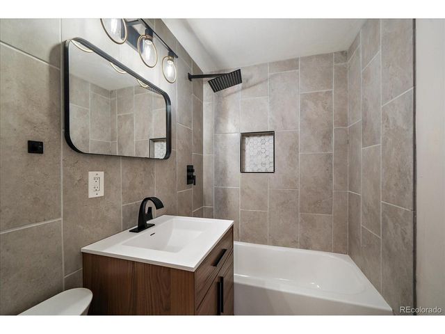 6581 Harlan St, Arvada, CO 80003