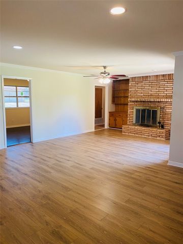 1315 Willow Creek Drive, Lancaster, TX 75146