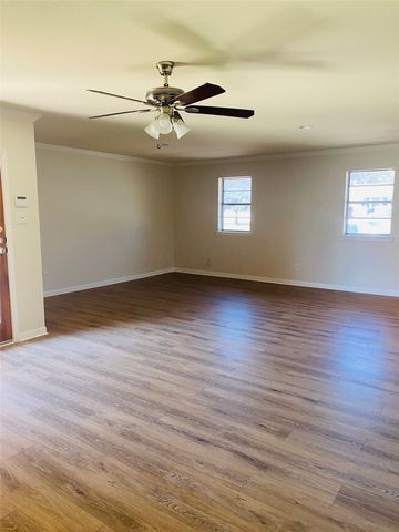 1315 Willow Creek Drive, Lancaster, TX 75146