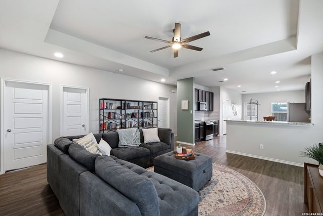 435 HUNTERS RNCH E, San Antonio, TX 78253