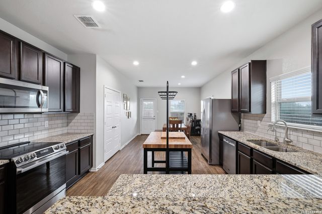 435 HUNTERS RNCH E, San Antonio, TX 78253