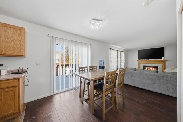 370 Dartmoor Avenue, Romeoville, IL 60446