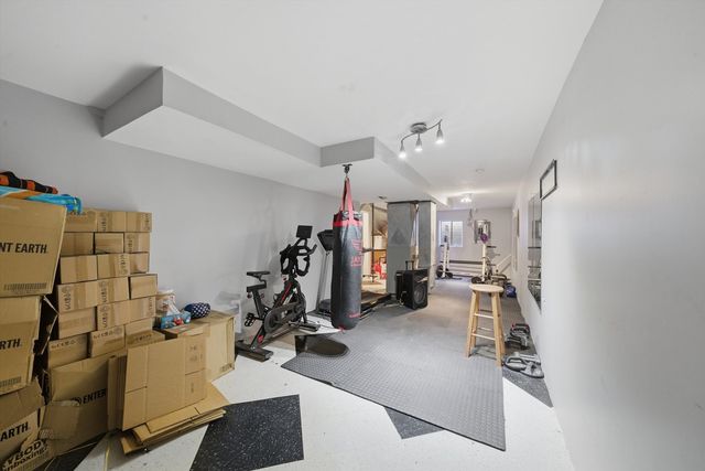 370 Dartmoor Avenue, Romeoville, IL 60446