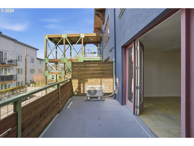 325 Ne GRAHAM St 6, Portland, OR 97212