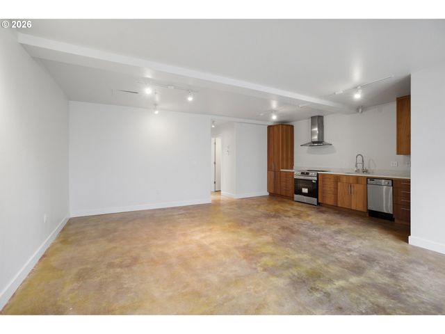 325 Ne GRAHAM St 6, Portland, OR 97212