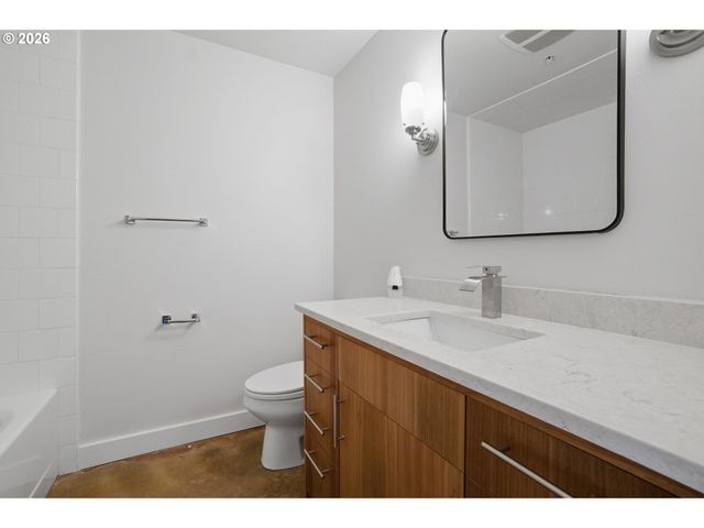 325 Ne GRAHAM St 6, Portland, OR 97212