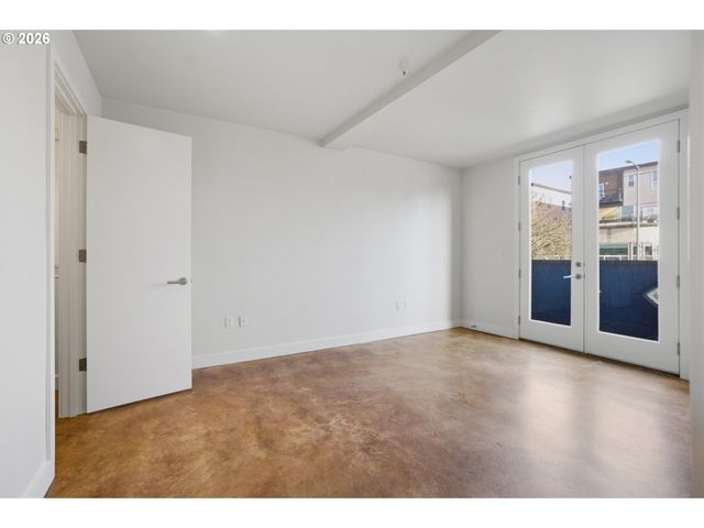 325 Ne GRAHAM St 6, Portland, OR 97212