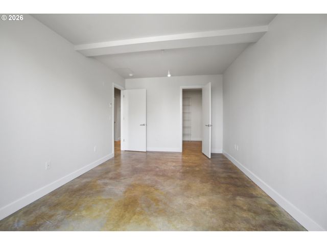 325 Ne GRAHAM St 6, Portland, OR 97212