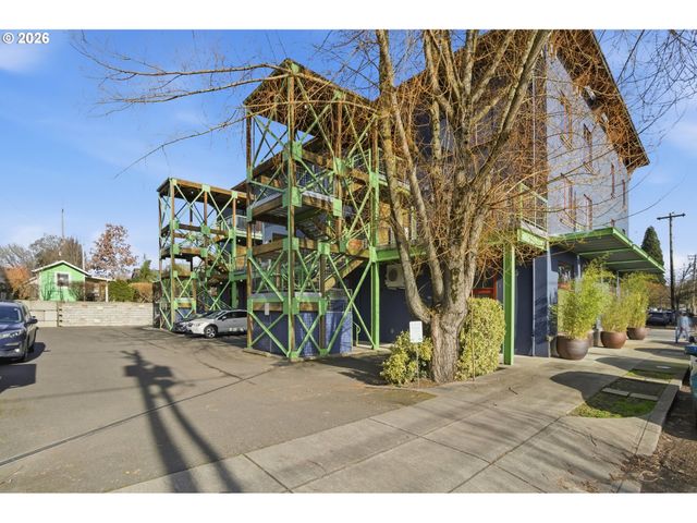 325 Ne GRAHAM St 6, Portland, OR 97212