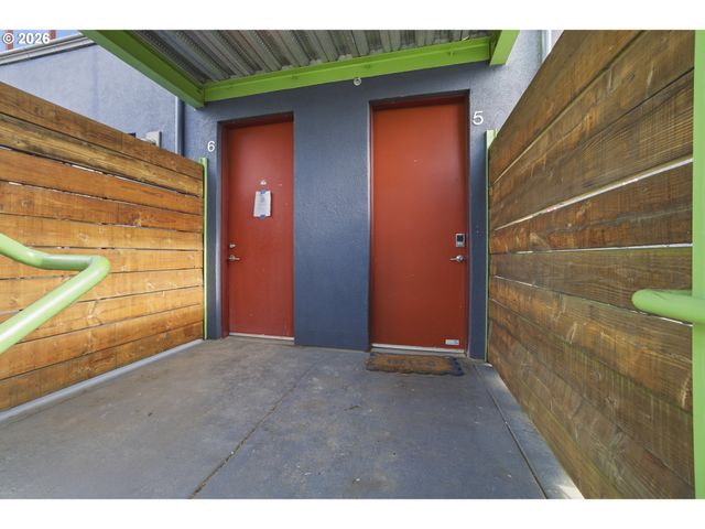 325 Ne GRAHAM St 6, Portland, OR 97212