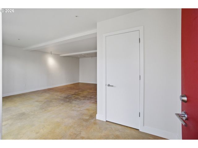 325 Ne GRAHAM St 6, Portland, OR 97212