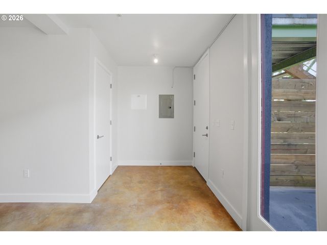 325 Ne GRAHAM St 6, Portland, OR 97212