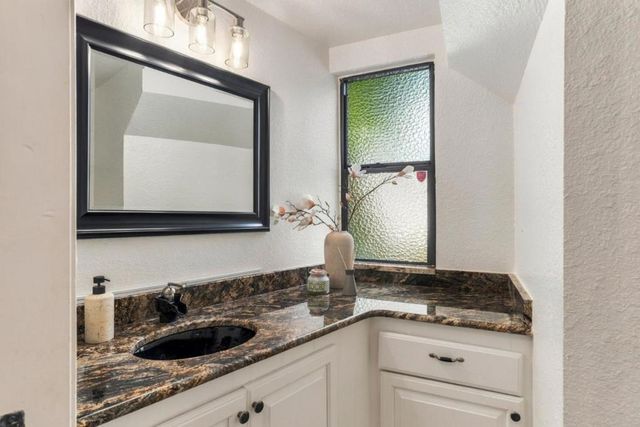 820 Jefferson Court, San Mateo, CA 94401