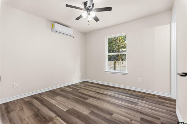 22463 Trailwood Rd, Flint, TX 75762