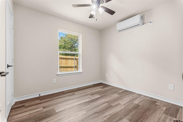 22463 Trailwood Rd, Flint, TX 75762