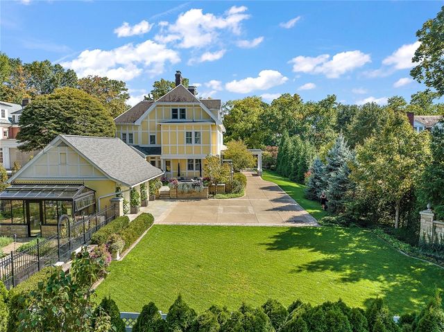 609 Academy Ave, Sewickley, PA 15143