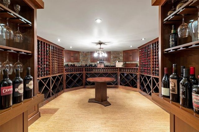 609 Academy Ave, Sewickley, PA 15143