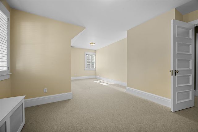 609 Academy Ave, Sewickley, PA 15143