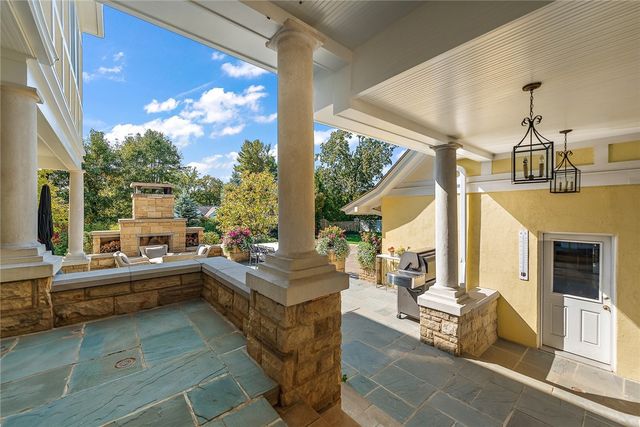 609 Academy Ave, Sewickley, PA 15143