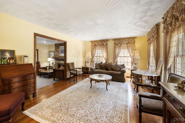 32 Lincoln Avenue, Mexico, NY 13114