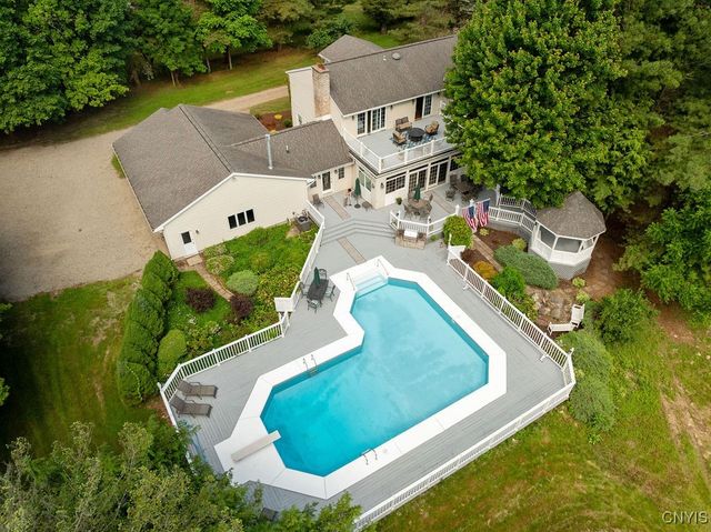 32 Lincoln Avenue, Mexico, NY 13114