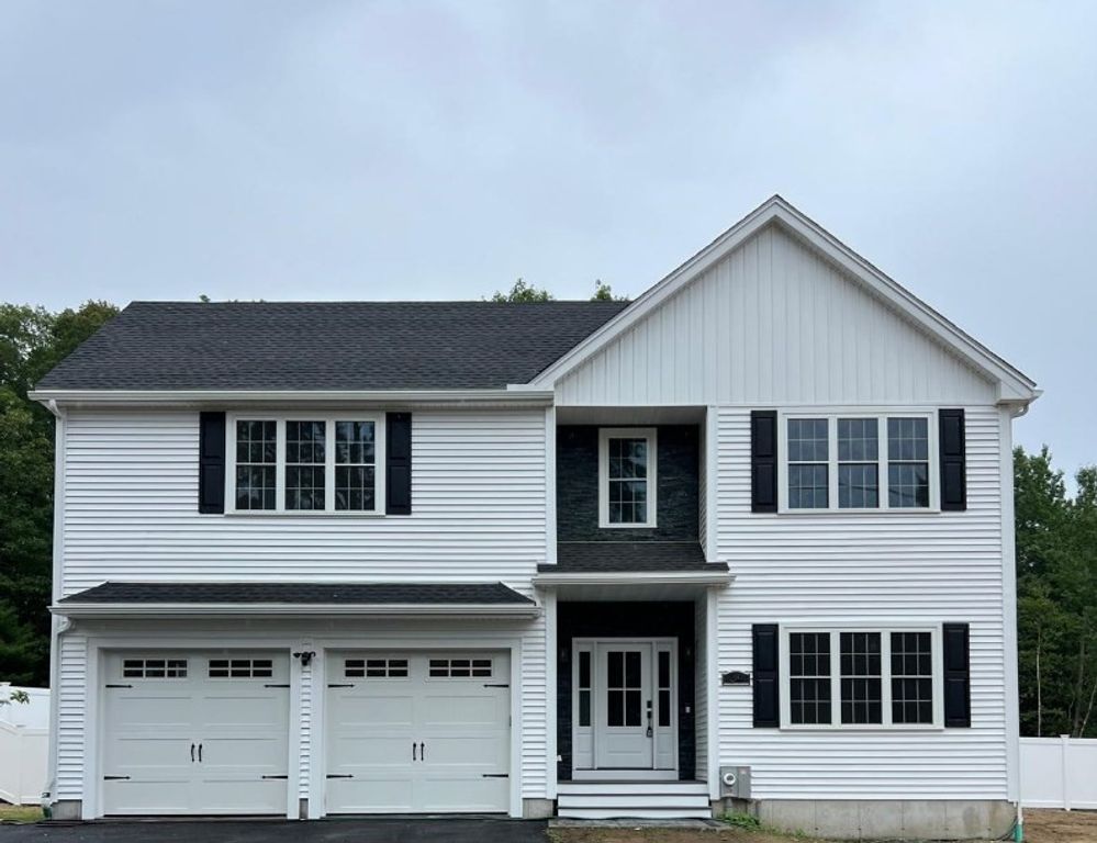 34 Clews St, Shrewsbury, MA 01545