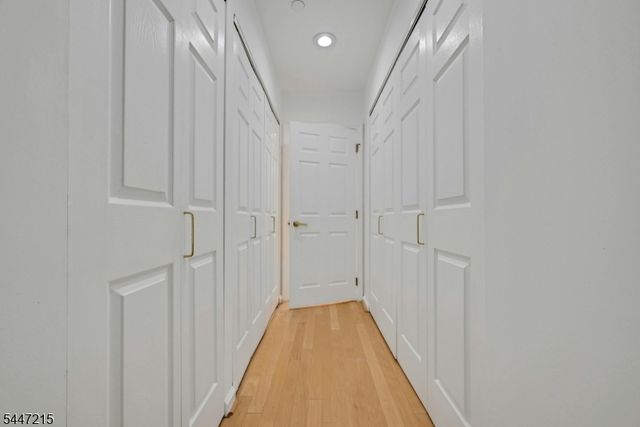 189 Forest Ave 213, Paramus Boro, NJ 07652