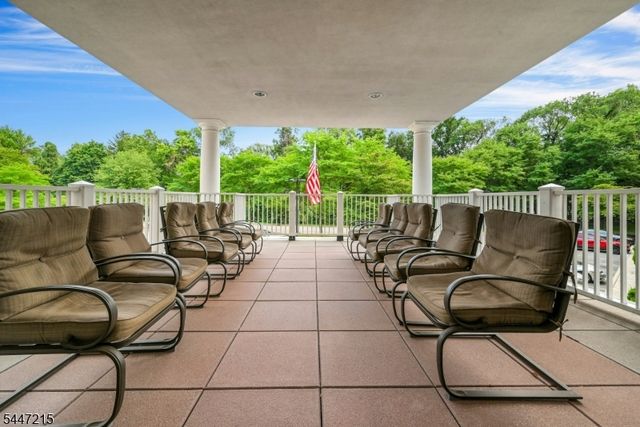 189 Forest Ave 213, Paramus Boro, NJ 07652