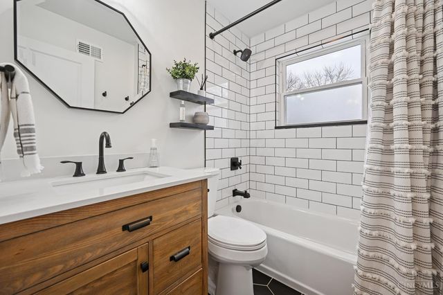 3316 Moonridge Drive, Green Twp, OH 45248