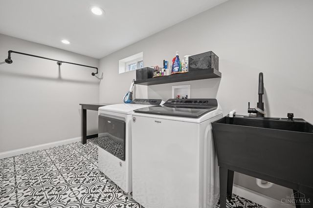 3316 Moonridge Drive, Green Twp, OH 45248