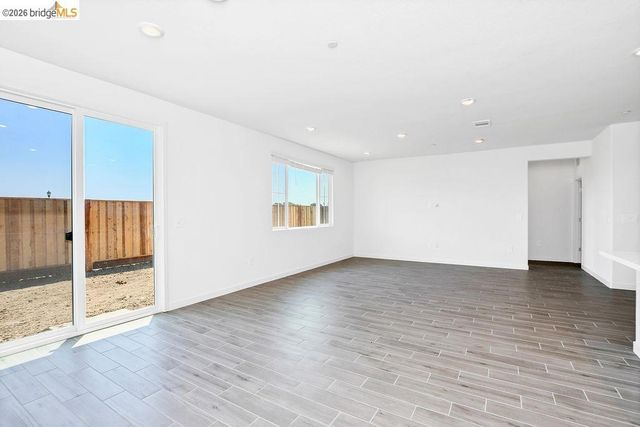 504 Spruce Way, Oakley, CA 94561