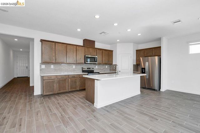 504 Spruce Way, Oakley, CA 94561