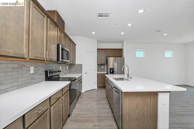 504 Spruce Way, Oakley, CA 94561