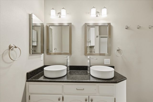 8511 Westover Court 238, Granbury, TX 76049