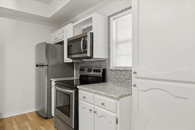 8511 Westover Court 238, Granbury, TX 76049